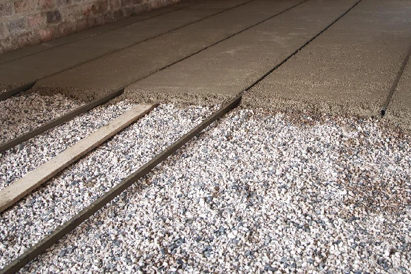 پوکه معدنی زیر سازه ساختمان